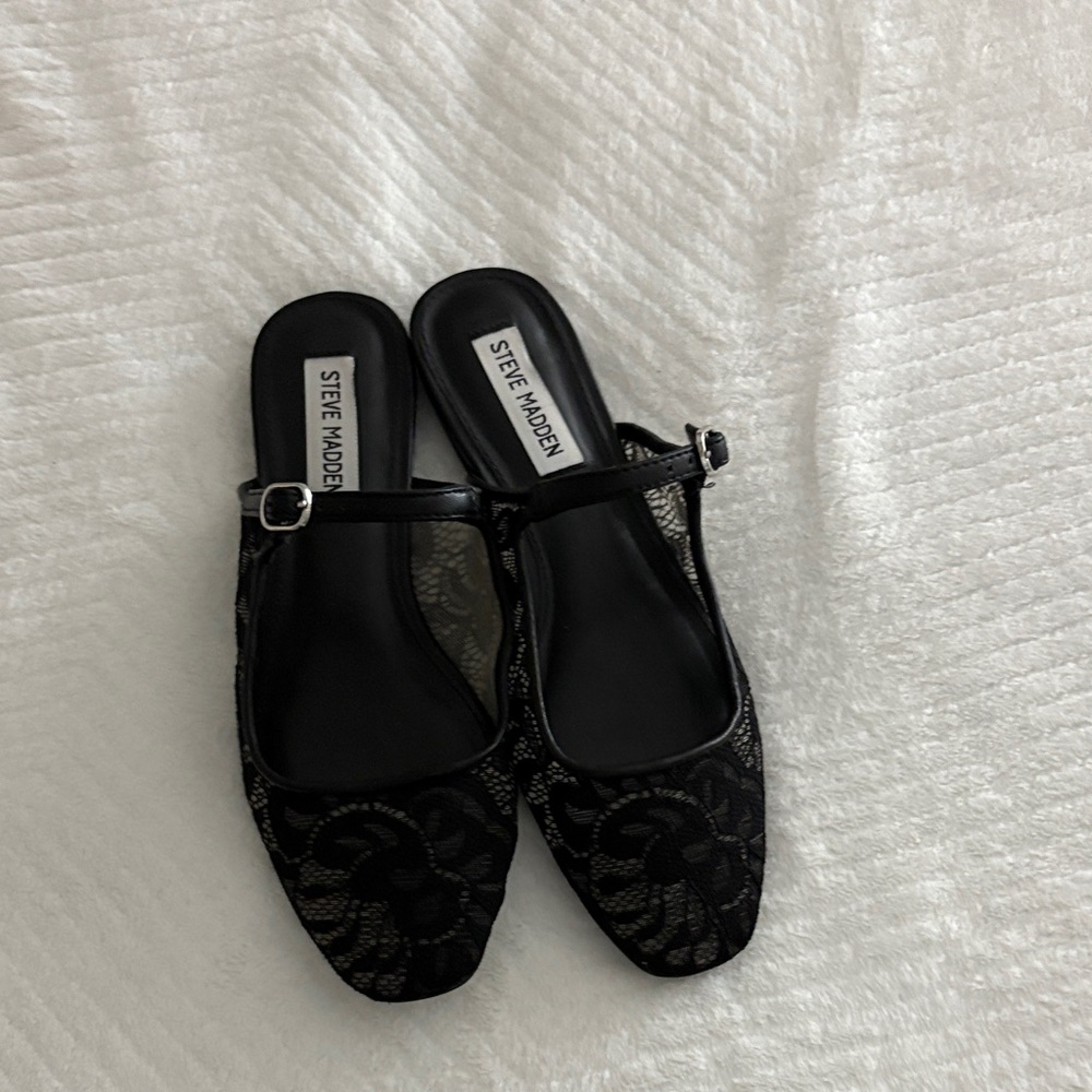Steve Madden Black Lace Loafers